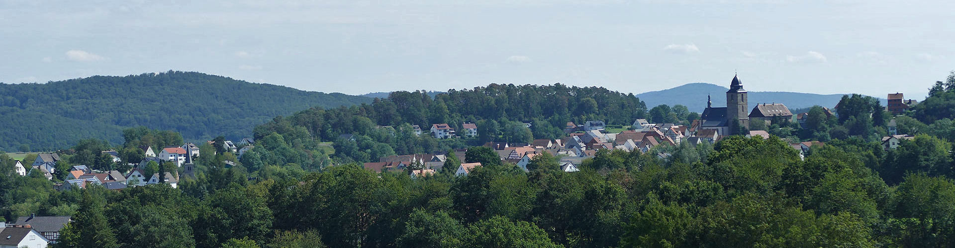Feier des Mährisch-Neustädter Wachsstockfestes an der Weingartenkapelle in Naumburg