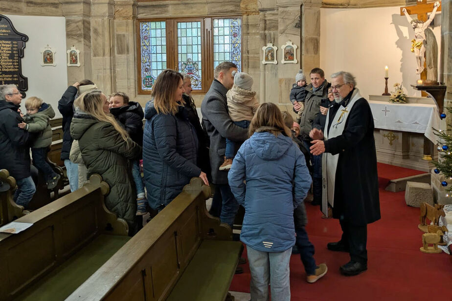 Krippenandacht mit Segnung der Kinder